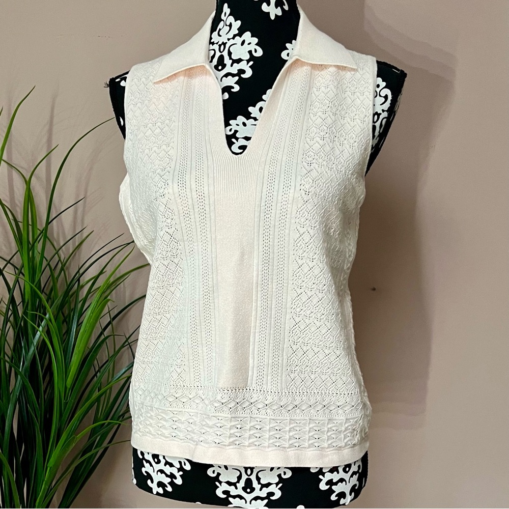 ELIE TAHARI Sleeveless Blush Textured Knit Top
